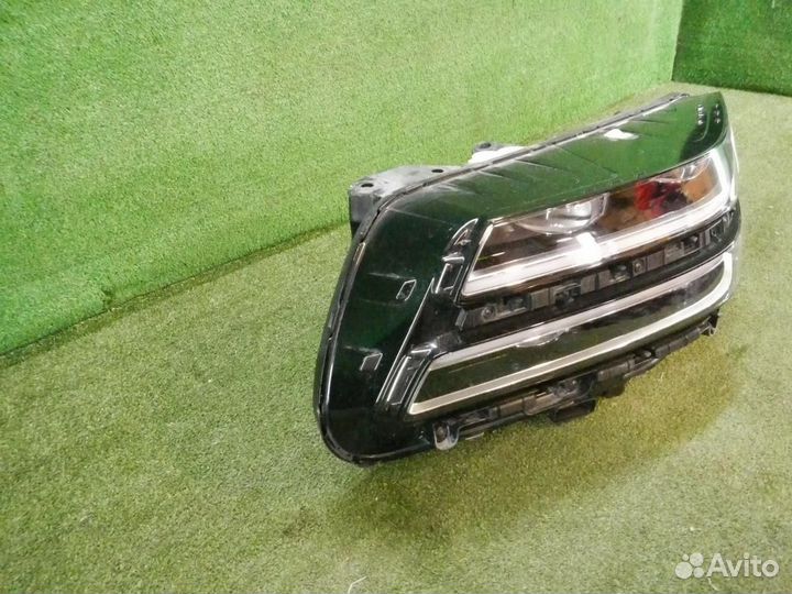 Фара левая Genesis GV80