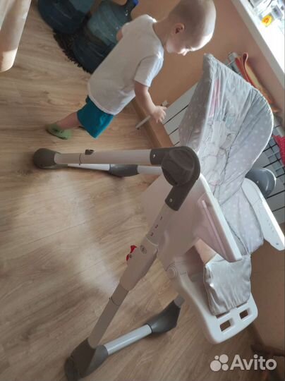 Стульчик для кормления шезлонг