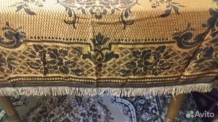 Скатерть гобеленовая и плюшевая времен СССР