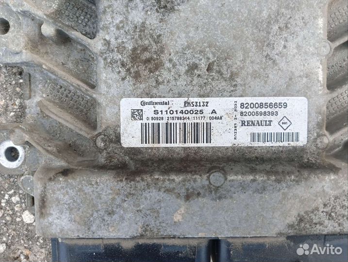 Блок управления Renault Logan 8200856659