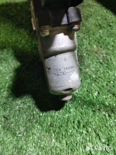 Стеклоподьемник задний правый Mitsubishi Lancer 9