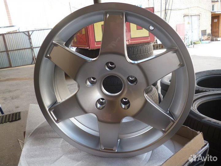 Оригинальные диски на VW Touareg R17 - 4 шт