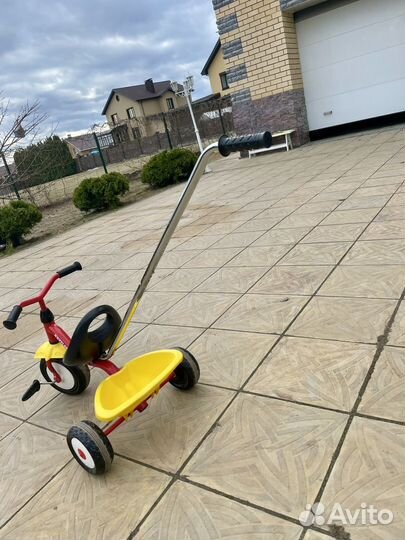 Трехколесный велосипед с родительской ручкой