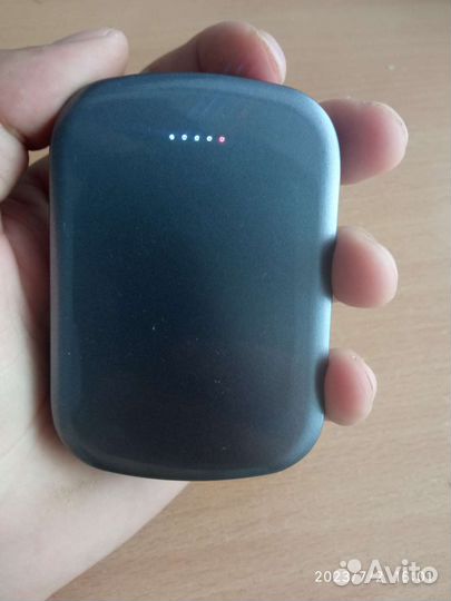 Повербанк с беспроводной зарядкой