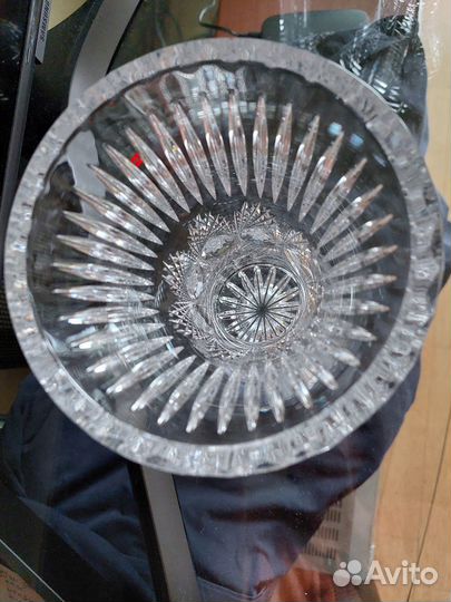 Ваза для цветов хрустальная