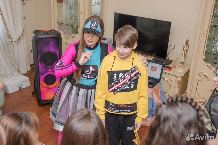 Музыкальная колонка jbl party box 1000