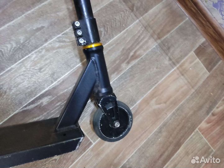 Трюковой самокат стрит