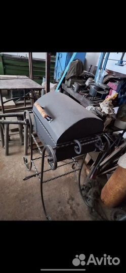 Мангал с крышей