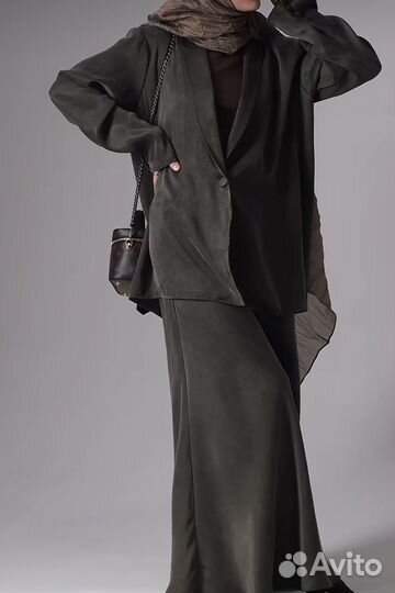 Костюм женский