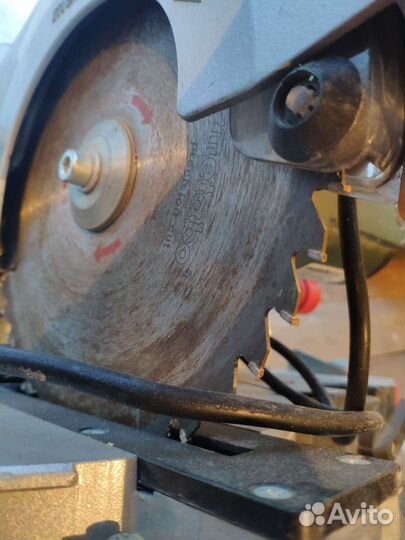 Торцовочная пила metabo kgs 216 m