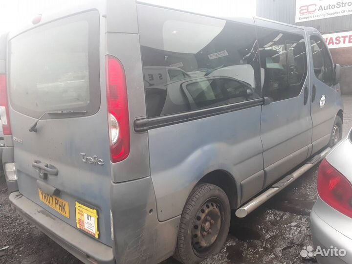 Крышка блока цилиндров Renault Trafic