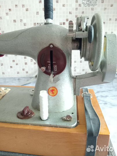 Швейная машина Подольск ручная