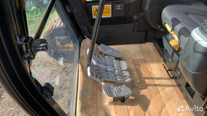 Гусеничный экскаватор JCB JS 330LC, 2021