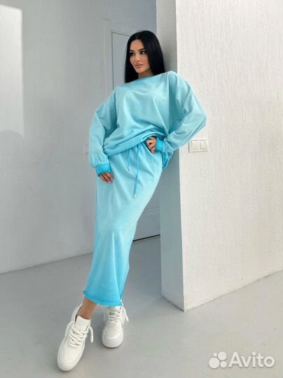 Костюм женский