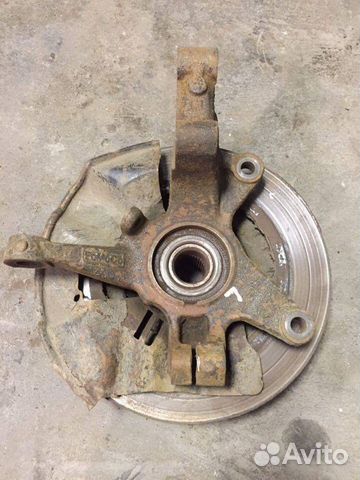 Переднии левыи поворотныи кулак Mazda CX-7