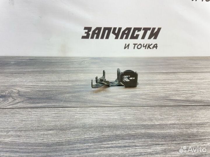 Замок капота Mazda Axela BK5P ZY-VE 2005