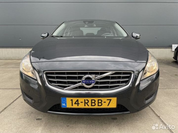 Volvo S 60 2 ноускат 2013 год