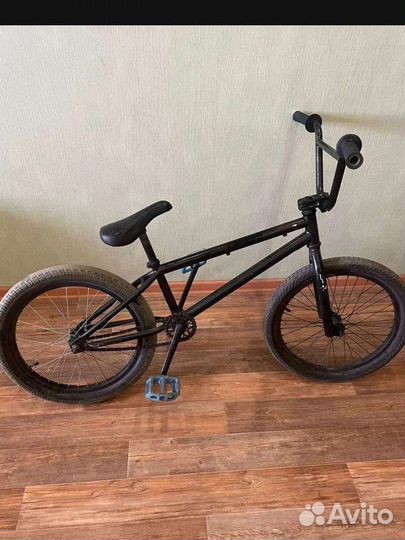 Трюковой велосипед BMX