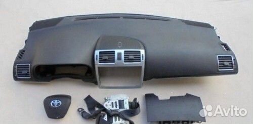 Торпедо панель приборов Тойота Авенсис 3
