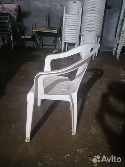 Пластиковые стулья бу
