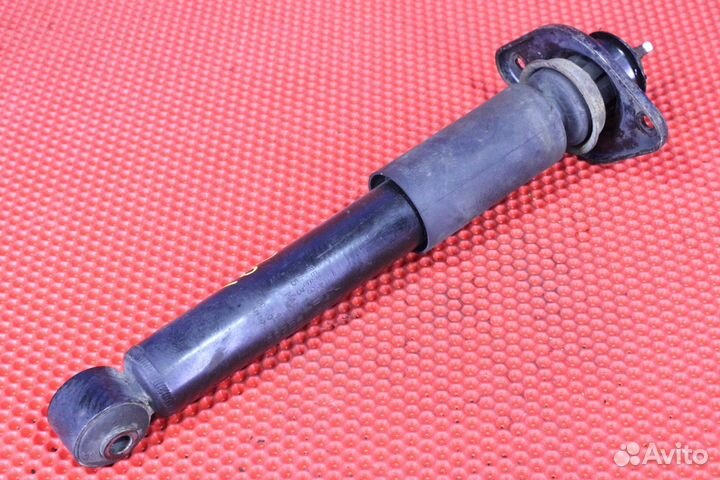 Амортизатор задний правый Nissan Teana J31 VQ35DE