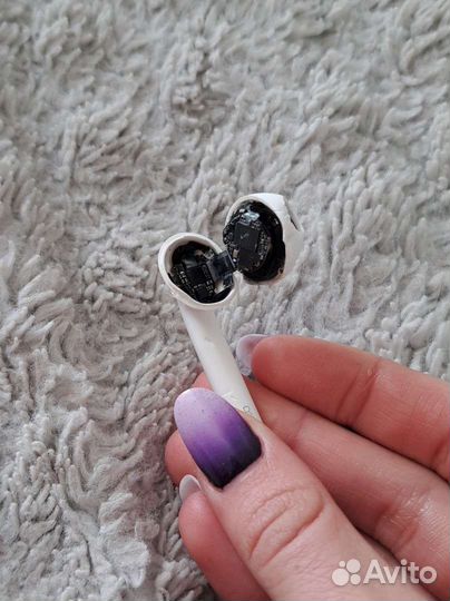 Airpods 2 поколения