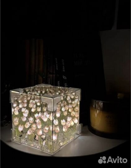 Ночник куб с тюльпанами