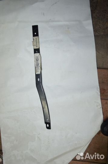 Mr375473 кронштейн боковой заднего бампера