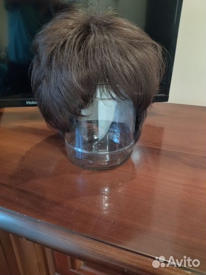 Парик из натуральных волос с челкой