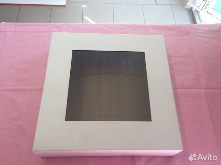 Коробка подарочная 30*7*30