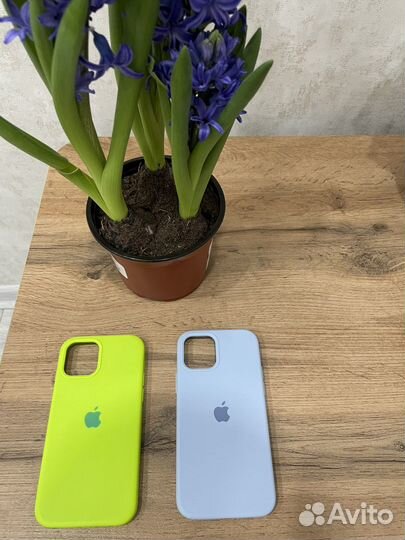 Продам чехол на Айфон 12 pro