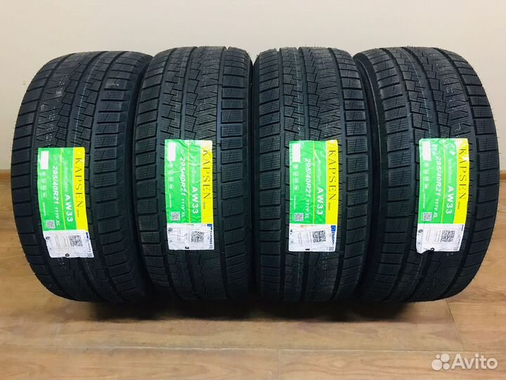 Kapsen SnowShoes AW33 295/40 R21 111V