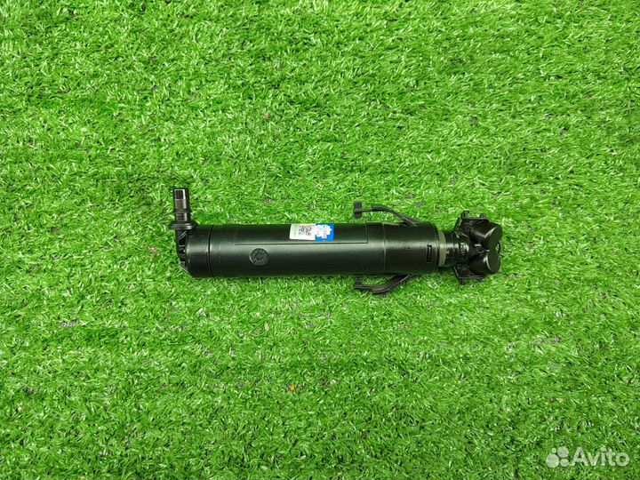 Форсунка омывателя фары правая VW tiguan VAG