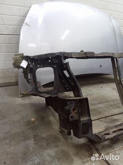 Передняя панель(телевизор) kia carnival 2008