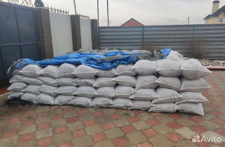 Чернозем грунт в мешках