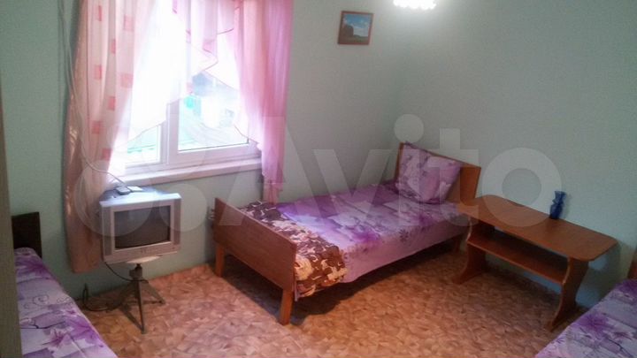 Комната 15 м² в 5-к., 2/2 эт.