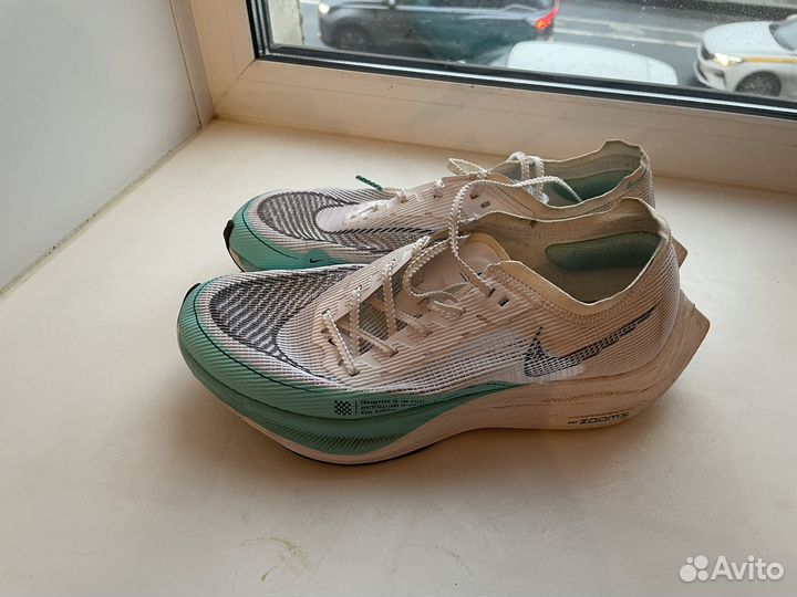 Кроссовки Nike женские