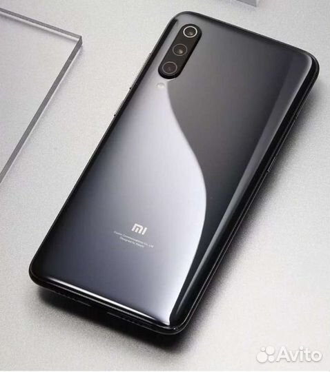 Xiaomi Mi 9, 6/64 ГБ