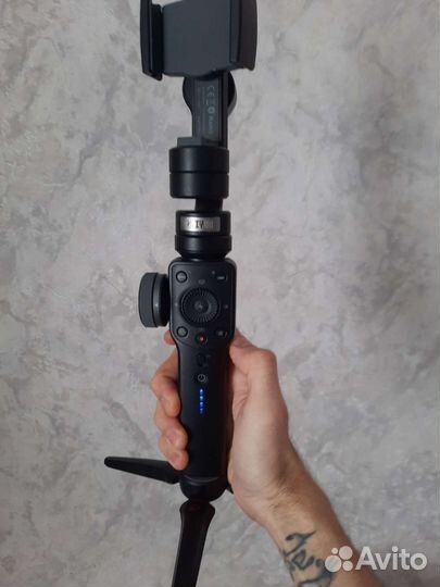 Электрический стабилизатор для смартфона