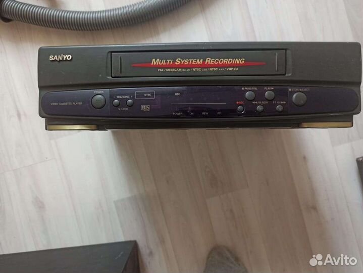 Видеомагнитофон