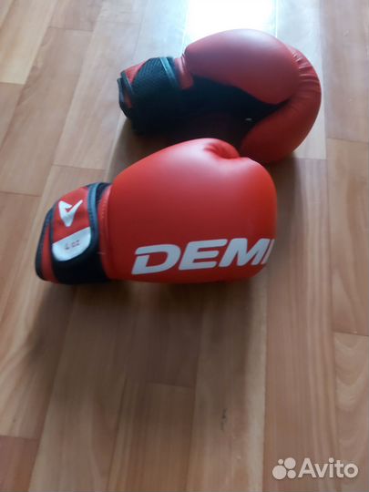 Боксёрские перчатки