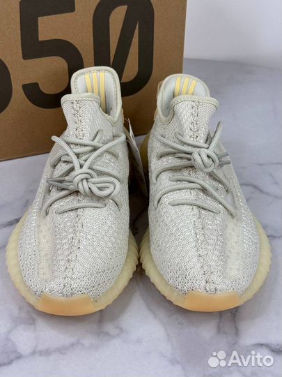 Yeezy 350 V2 Light 2025 Премиум