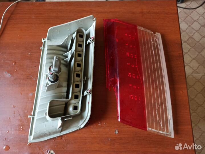 Фонарь крышки багажника лагуна 3 правый