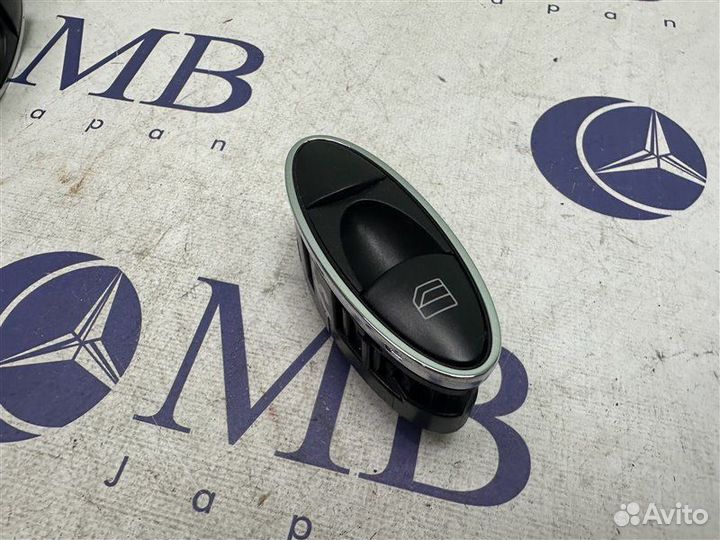 Кнопка стеклоподъемника Mercedes-Benz E-Class W211