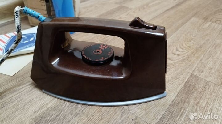 Электроутюг СССР