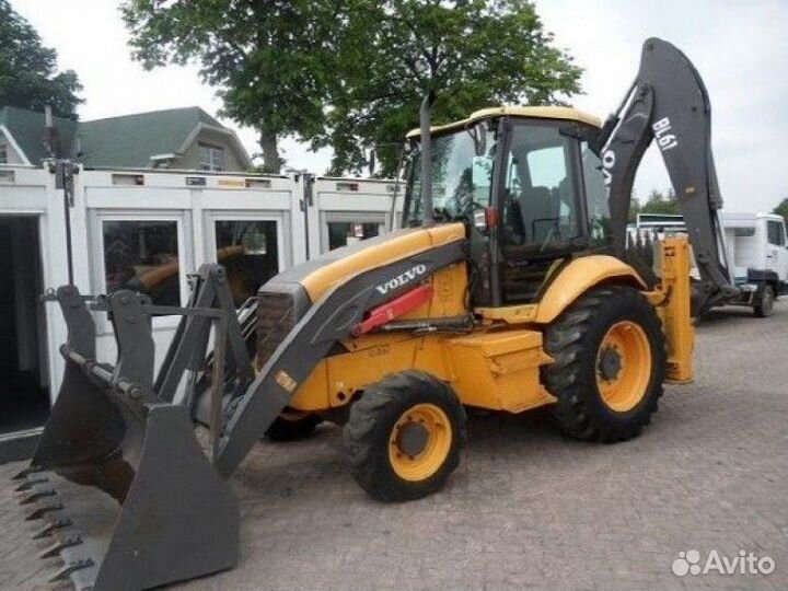 Стекло дверное верхнее левое на Volvo BL61 2003г