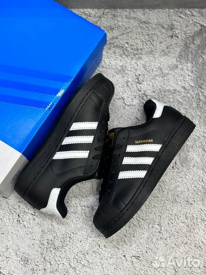 Кроссовки Adidas Superstar