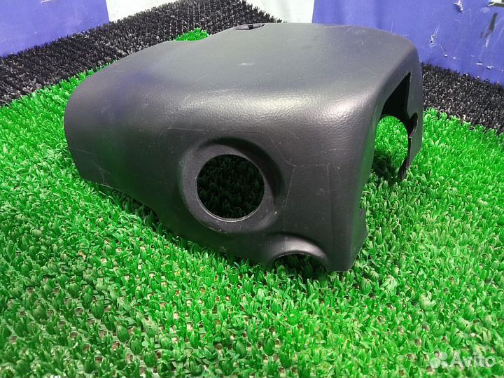 Заглушка крепления сидений задняя правая Mitsubishi L200