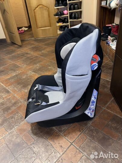 Детское кресло chicco 9-18 кг