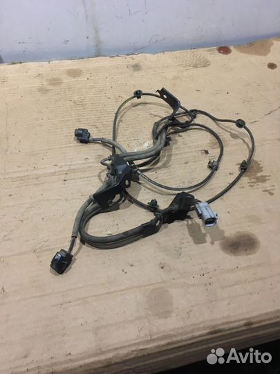 Провод датчика ABS Toyota Land Cruiser 200 URJ202